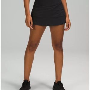Lululemon Pace Rival Mid-Rise Skirt. Black.